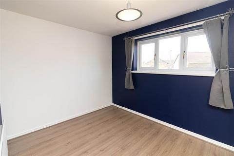 1 bedroom flat for sale, Bradbury Close, Gateshead