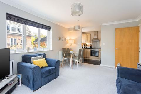 2 bedroom flat for sale, Albion Way, Edenbridge TN8