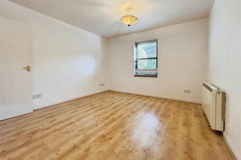 1 bedroom flat for sale, Norwich House, Norfolk Road, Maidenhead