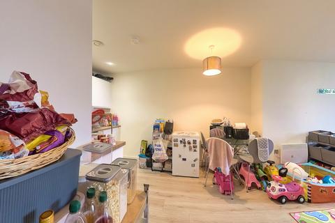 2 bedroom flat for sale, Cape Street, Bradford BD1