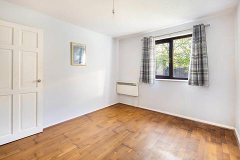 28 Carolina Close, London, E15 1JR