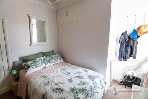 65 Napier Road, Northfleet, Gravesend, DA11 7BZ