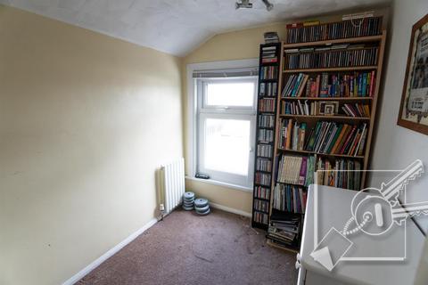 65 Napier Road, Northfleet, Gravesend, DA11 7BZ