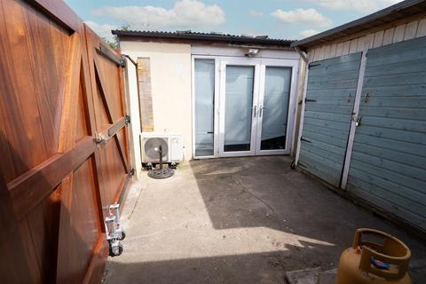 65 Napier Road, Northfleet, Gravesend, DA11 7BZ