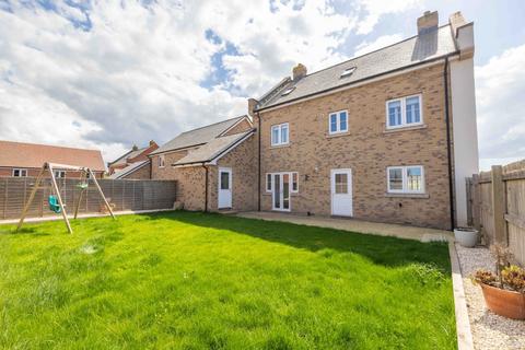 7 Brogdale Close, Faversham, ME13 8GL