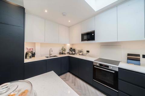 217 Windmill Road, London, W5 4DJ