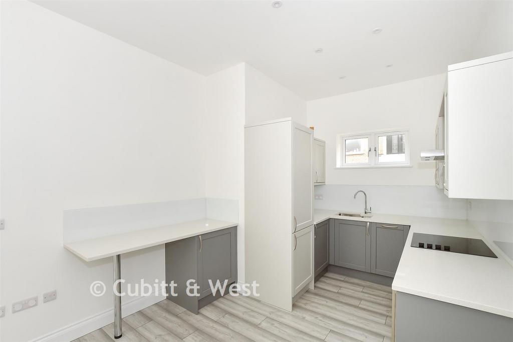 Kitchen/Breakfast Area