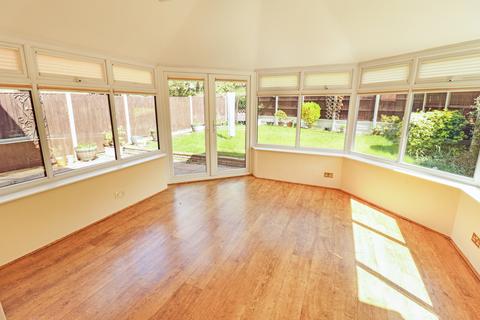 62 Catharine Close, Chafford Hundred, Grays, RM16 6QH