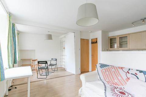 1 bedroom flat to rent, Buccleuch Street, Newington, Edinburgh, EH8
