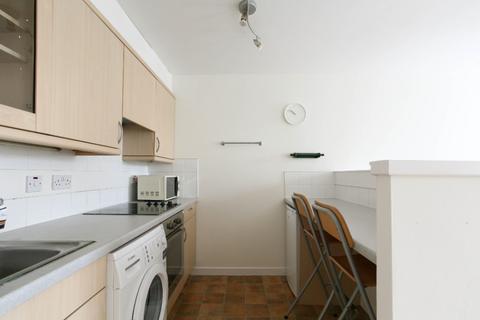 1 bedroom flat to rent, Buccleuch Street, Newington, Edinburgh, EH8