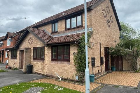 3 bedroom semi-detached house to rent, 14 Clos Healy,Gowerton,Swansea