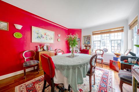 Flat 20, Ayr Court Monks Drive, London, W3 0EA