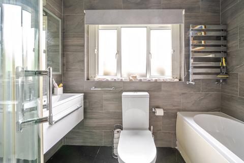 Flat 20, Ayr Court Monks Drive, London, W3 0EA