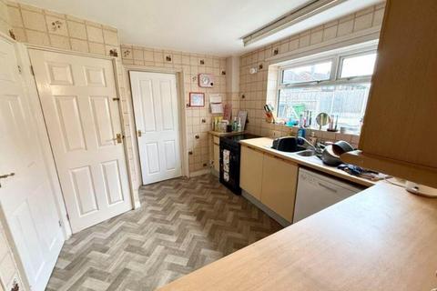 4 bedroom semi-detached house for sale, Whitemere Road, Mount Pleasant, Shrewsbury