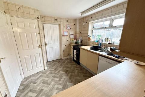 4 bedroom semi-detached house for sale, Whitemere Road, Mount Pleasant, Shrewsbury