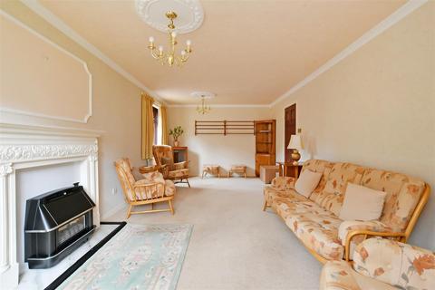 3 Hillcote Close, Sheffield, S10 3PT