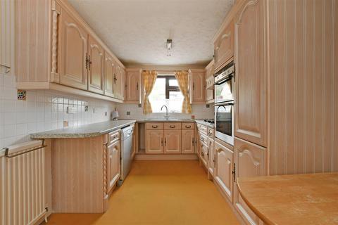 3 Hillcote Close, Sheffield, S10 3PT