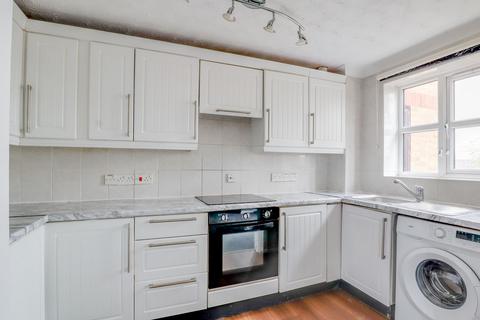 2 bedroom flat to rent, Chestnut Drive, Soham, CB7
