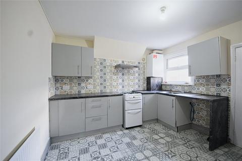 3 bedroom terraced house for sale, Worcester Road, London E12