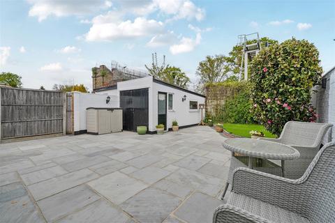 122 Towncourt Lane, Petts Wood, Orpington, BR5 1EJ