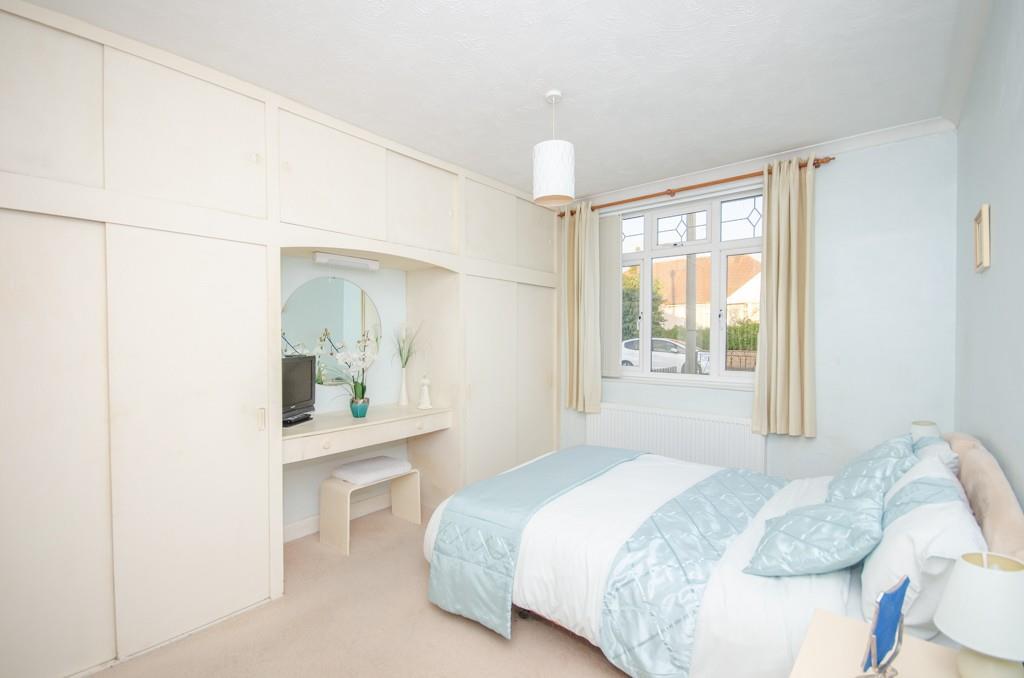 Bedroom 1.jpg