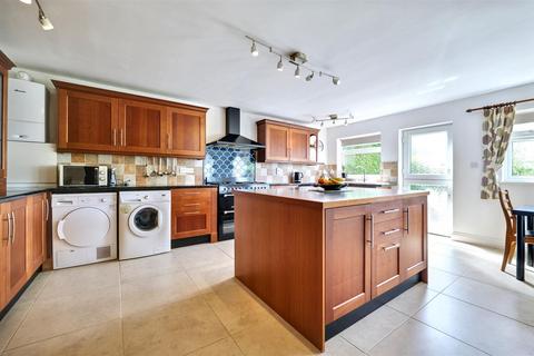 22 Beeby Road, Scraptoft, Leicester, LE7 9SG