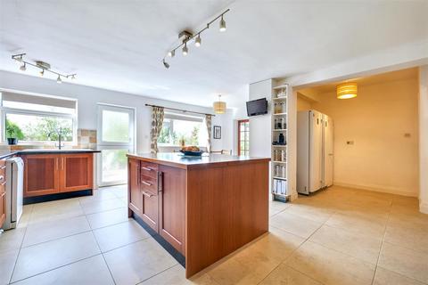 22 Beeby Road, Scraptoft, Leicester, LE7 9SG