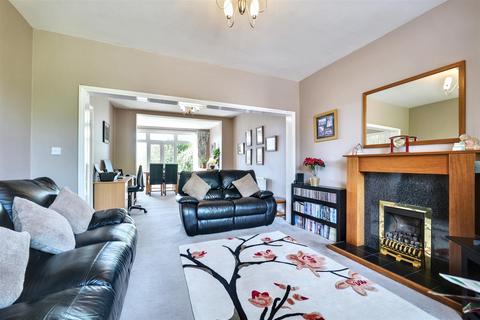22 Beeby Road, Scraptoft, Leicester, LE7 9SG