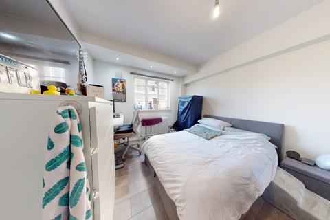 3 bedroom flat for sale, Longfield House, W5