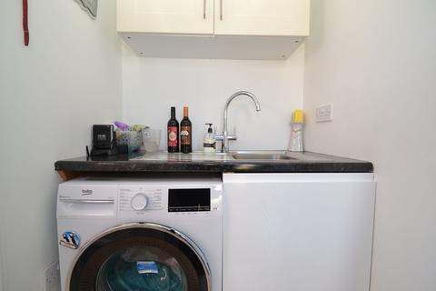 10 Elmfield, Baildon, Shipley, BD17 6JB