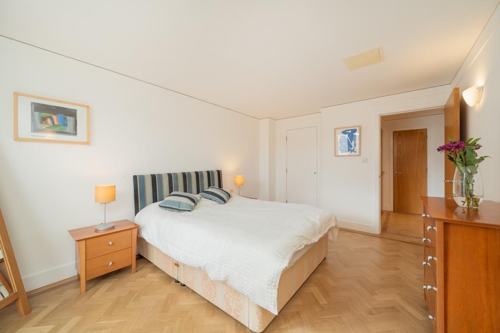 Bedroom (1)