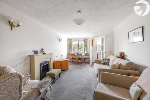 2 bedroom flat for sale, Kennett Court, Oakleigh Close, Swanley, Kent, BR8