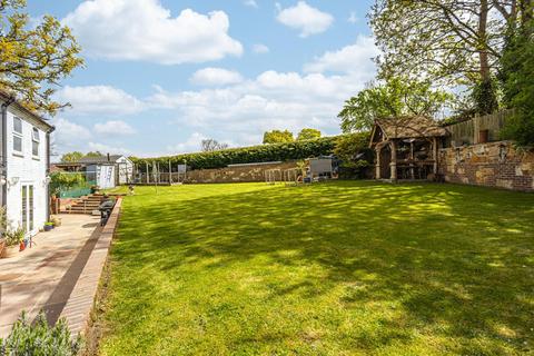 Highmead Newtons Hill, Hartfield, TN7 4DH