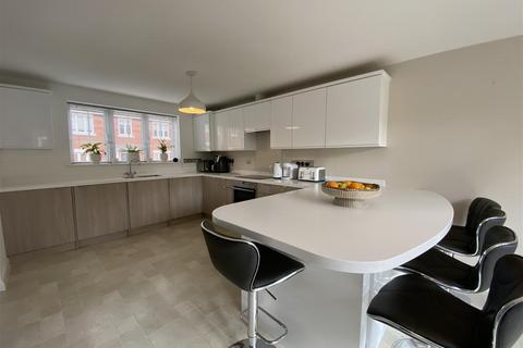 4 bedroom link detached house for sale, Railway Crescent, Shipston-on-Stour
