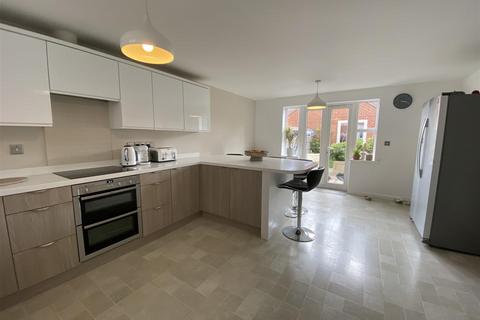 4 bedroom link detached house for sale, Railway Crescent, Shipston-on-Stour