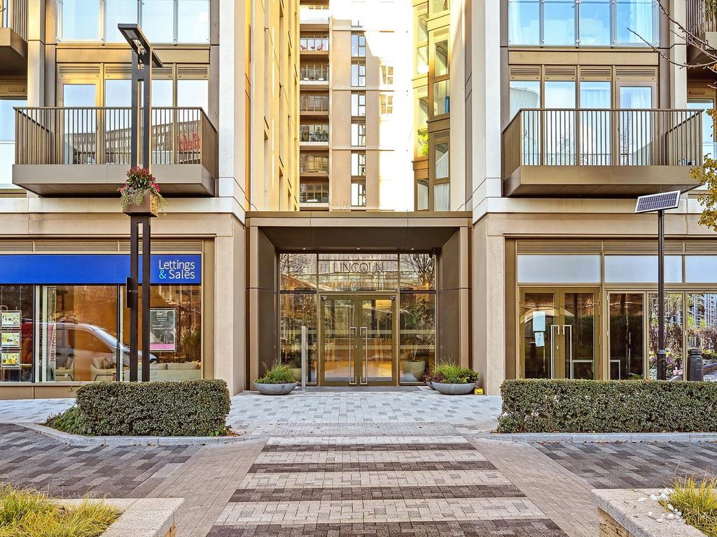 Lincoln Apartments