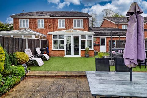 9 Nordmann Place, South Ockendon, RM15 6XA
