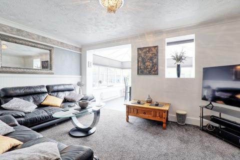 9 Nordmann Place, South Ockendon, RM15 6XA