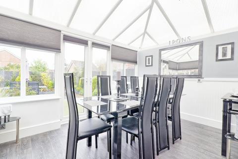 9 Nordmann Place, South Ockendon, RM15 6XA