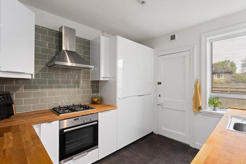 8 Corbiehill Place, Edinburgh, EH4 5AY