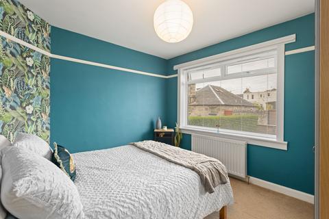 8 Corbiehill Place, Edinburgh, EH4 5AY