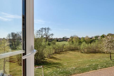 49 Charlesby Drive, Watchfield, Swindon, SN6 8RT