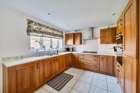 49 Charlesby Drive, Watchfield, Swindon, SN6 8RT