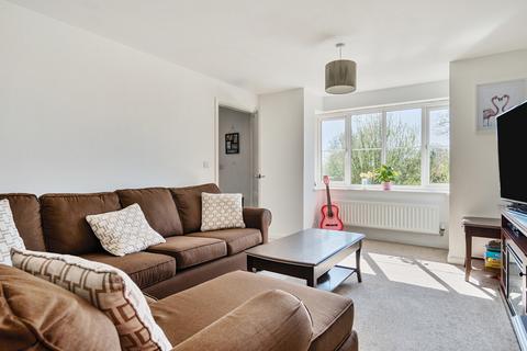 49 Charlesby Drive, Watchfield, Swindon, SN6 8RT