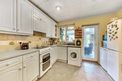 3 Hutton Road, Ash Vale, Aldershot, GU12 5EY