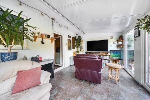 3 Hutton Road, Ash Vale, Aldershot, GU12 5EY