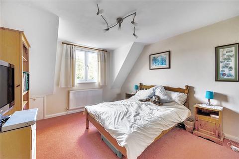 3 Hutton Road, Ash Vale, Aldershot, GU12 5EY