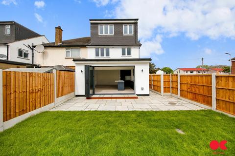 54 Central Drive, Hornchurch, RM12 6AX