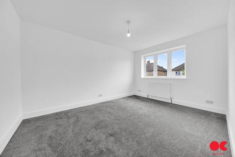 54 Central Drive, Hornchurch, RM12 6AX