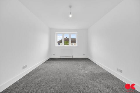 54 Central Drive, Hornchurch, RM12 6AX